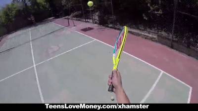 Teenslovemoney - tennis slut pounds for money - sexu.com