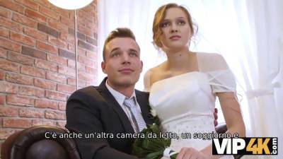 Di - Vip4k. la coppia sposata determine di vendere la figa della sposa a buon prezzo - sexu.com - Czech Republic