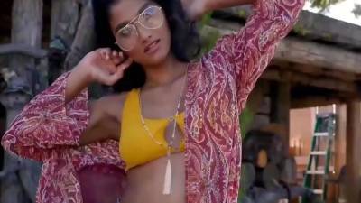 Hot Indian Model Riya Sharma - voyeurhit.com - India