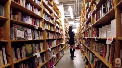 Cute Brunette Exhibitionist Flashing At The Bookstore - hotmovs.com