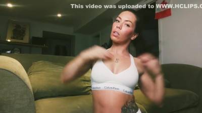 Fit Girl Flexing Strip Tease And Masterbation - hclips.com