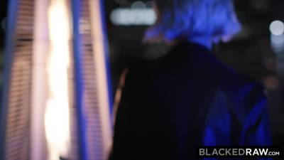 BLACKEDRAW BBC-hungry Blonde Jessie hooks up with stranger - txxx.com