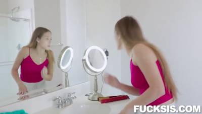 Stepsister Audrey Hempburne horny - sexu.com