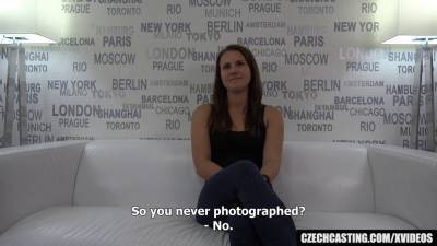 Beautiful College Girl Fucks During Photo Shoot - sexu.com - Czech Republic