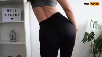 Skinny Fitness Girl Playing With Her Pussy [real Orgasm] - hclips.com