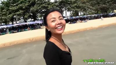 I Met This Small Tittied Thai Girl On The Beach - upornia.com - Thailand