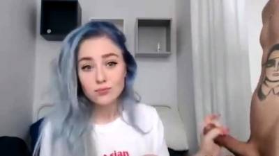 Blue haired cam girl sucks - drtvid.com