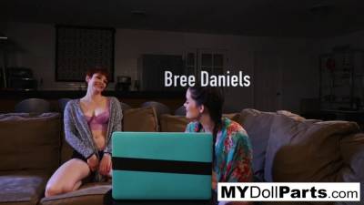 Bree Daniels - Jenna J.Ross - Cuties Jenna J. Ross and Bree Daniels get kinky on cam - sexu.com