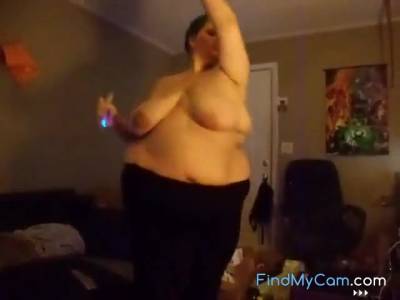 Fat girl playing just dance - CassianoBR - pornoxo.com