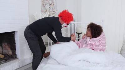 I Fucked Her Finally - Bisexual chicks ride an evil clown - sexu.com