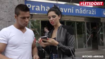 Russian Kira Queen Fucks Abroad With Ennio Guardi - sexu.com - Russia