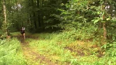 Brunettes Flittchen Im Wald Getroffen - hclips.com