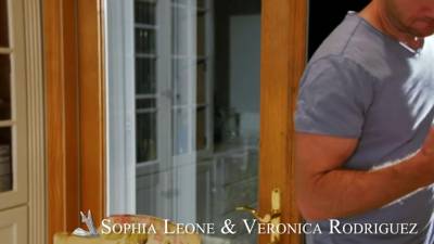 Sophia Leone - Veronica Rodriguez - Sophia Leone & Veronica Rodriguez - 2chickssametime - hotmovs.com
