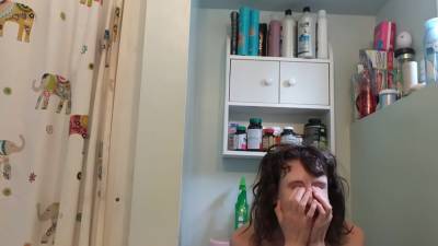 18-YEAR-OLD STEP SISTER SPIED 9 - voyeurhit.com