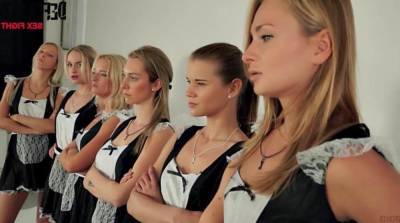 6 Girls Orgy Sexfight for the best maid - sunporno.com - Czech Republic
