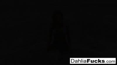 Hot Dahlia Gets Naughty And Squirts All Over The Beach - hotmovs.com