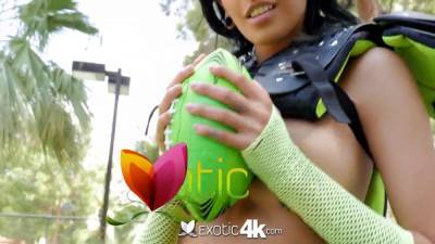 Janice Griffith - Exotic4K - Time for football kick off with hottie Janice Griffith - sexu.com - Brazil