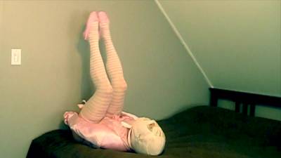 dildo play with pink slippers and pink striped thigh highs - fetishpapa.com