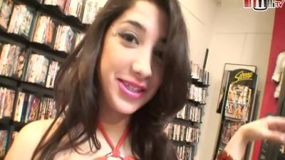 Hot Latina With Brown Hair And Perfect Natural Tits Gets Filmed Having Sex Pov - upornia.com