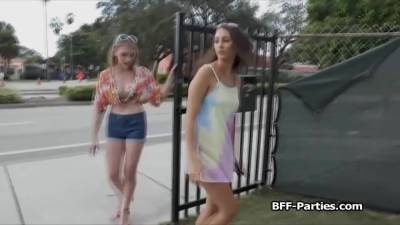 Bikini Besties Break In Ends With Raunchy Foursome - hclips.com