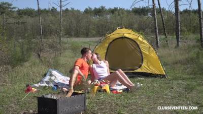 Horny young couple fucking in a tent - xxxfiles.com