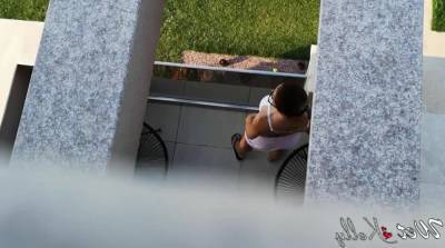 Caught my neighbors daughter masturbating on her balcony. WetKelly - sunporno.com