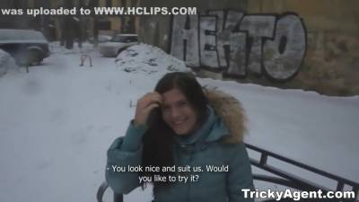 Russian Girl Agreed To Get Naked For Money - hclips.com - Russia