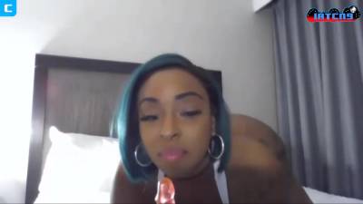 Chubby Ebony With Big Ass Sucking Dildo On Webcam - hclips.com