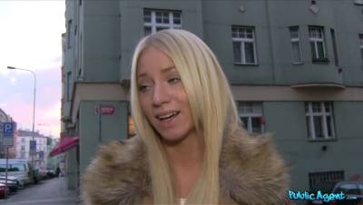 Blonde Lost In Prague Finds Herself Sucking On Stranger's Cock - porntry.com