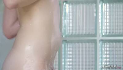 Crystal Clark - Hot Shower - veryfreeporn.com