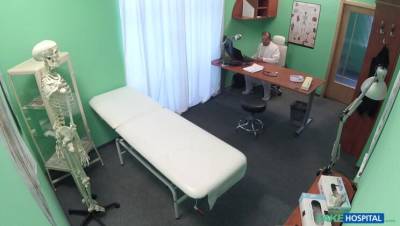 Patient Has a Pussy Check Up - veryfreeporn.com