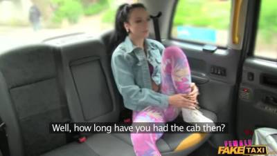 Alessa Savage - Sexy Lesbian Strap On Fuck in Cab - veryfreeporn.com