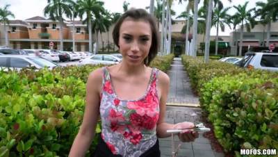 Sex-Obsessed Amber Fucked Outside - veryfreeporn.com