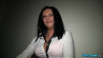 Busty Milf - Busty milf has sex with a stranger for cash - porntry.com