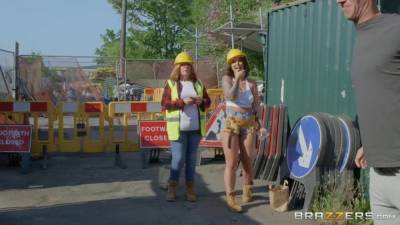 Ivy Lebelle - Danny D - A Female Construction Worker Sucking And Fucking A Massive D - Danny D And Ivy Lebelle - upornia.com