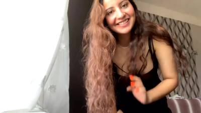 Curly hair chick slutty webcam - hclips.com