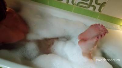 1twothreecum - Amateur Couple Have Romantic Sex In Bath - hclips.com