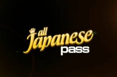 Mai Satsuki removes undies to shake large dong in her - icpvid.com - Japan