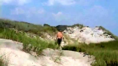 Rendezvous in the dunes with tanned daddy - nvdvid.com