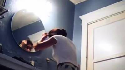 Mexican Mother filmed naked in the bathroom - nvdvid.com - Mexico