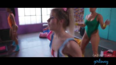 Abigail Mac - Exclusive Horny Ladies Gym With Abigail Mac - sexu.com