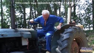 Farmer Gets Lucky With Jo Evans - upornia.com
