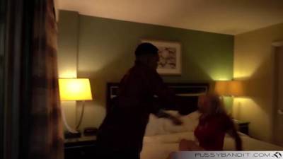 Racy blonde woman with sensual lips is fucking a black guy in a hotel room - sunporno.com