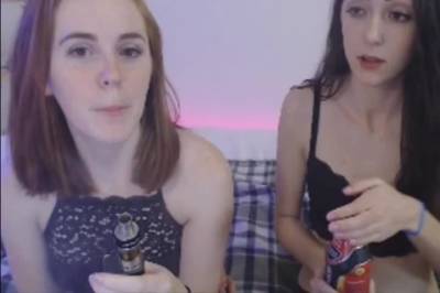 Lesbian Babes Playing And Eating Pussy On Cam - pornoxo.com