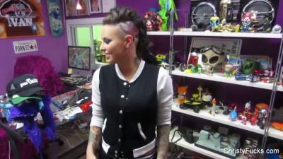 Christy Mack - Behind the scenes with Christy Mack - sexu.com