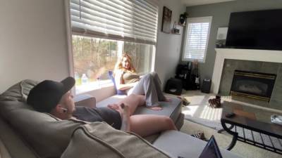 Girlfriend Lends A Hand - hclips.com
