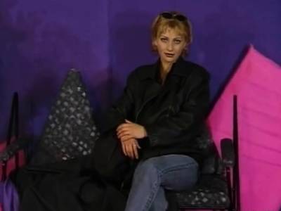 Casting for a mature blonde - nvdvid.com