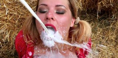 Hot Sexy Girl, Big Boobs In Milk, Big Natural Tits, Outside, Fetish Blowjob, Cum In Mouth, Facial - theyarehuge.com