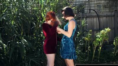 Hairy girls love pussy licking and rimjob outdoors - nvdvid.com