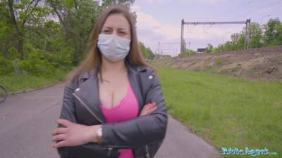 Public agent face mask hardcore a sexy sweet teenage with enormous natural knockers - sexu.com - Czech Republic